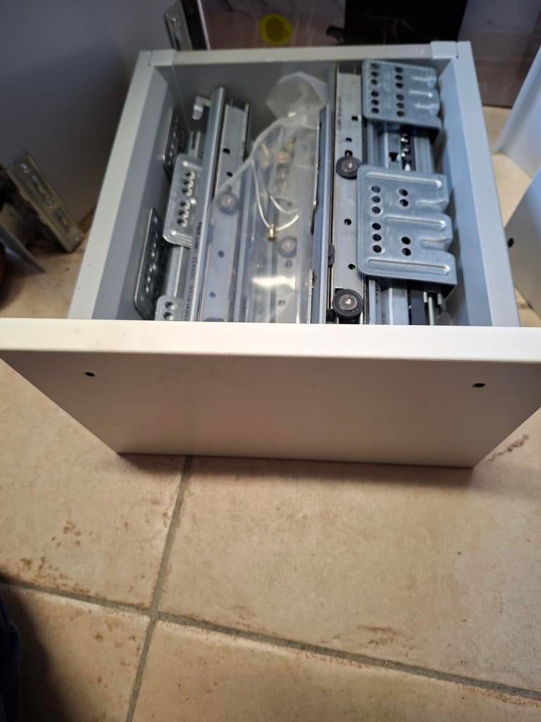 Laadjes softclose systeem 4 sets Hettich, Ophalen of Verzenden, 25 tot 50 cm, Minder dan 100 cm