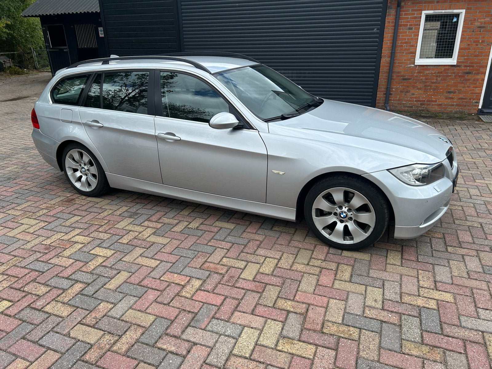 BMW 3-Serie 2.5 I 325 Touring AUT   December 2005 Grijs, Auto's, Automaat, Lederen bekleding, Achterwielaandrijving, Zwart