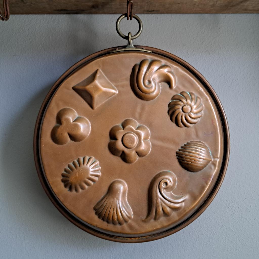 Oude brocante Franse koperen bakvorm schelpen ø 29cm *Etage3, ., Ophalen of Verzenden, Zo goed als nieuw, .