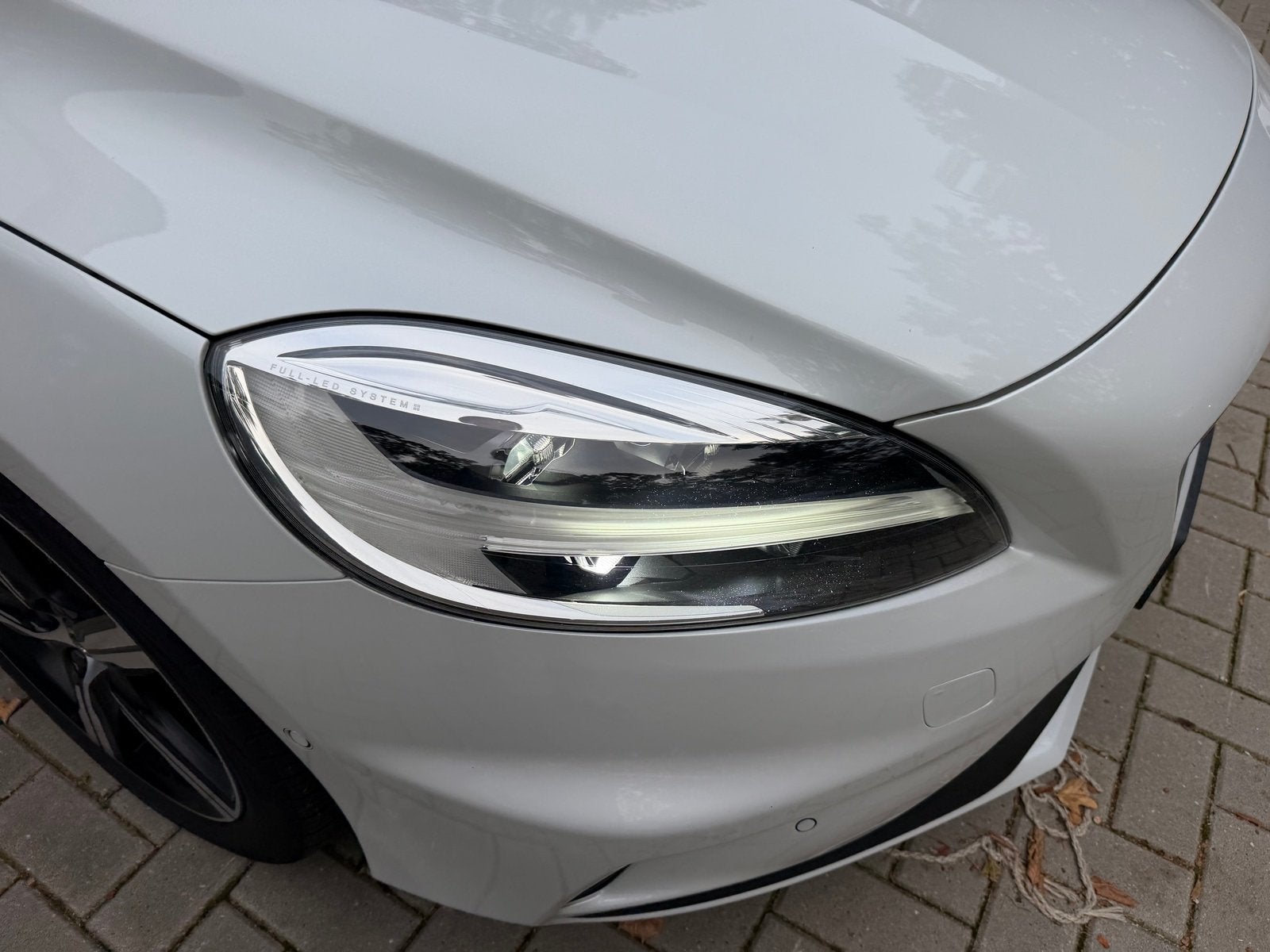 Volvo V40 2.0 T4 Business Sport (bj 2018), Auto's, Gebruikt, Euro 6, Wit, Bedrijf