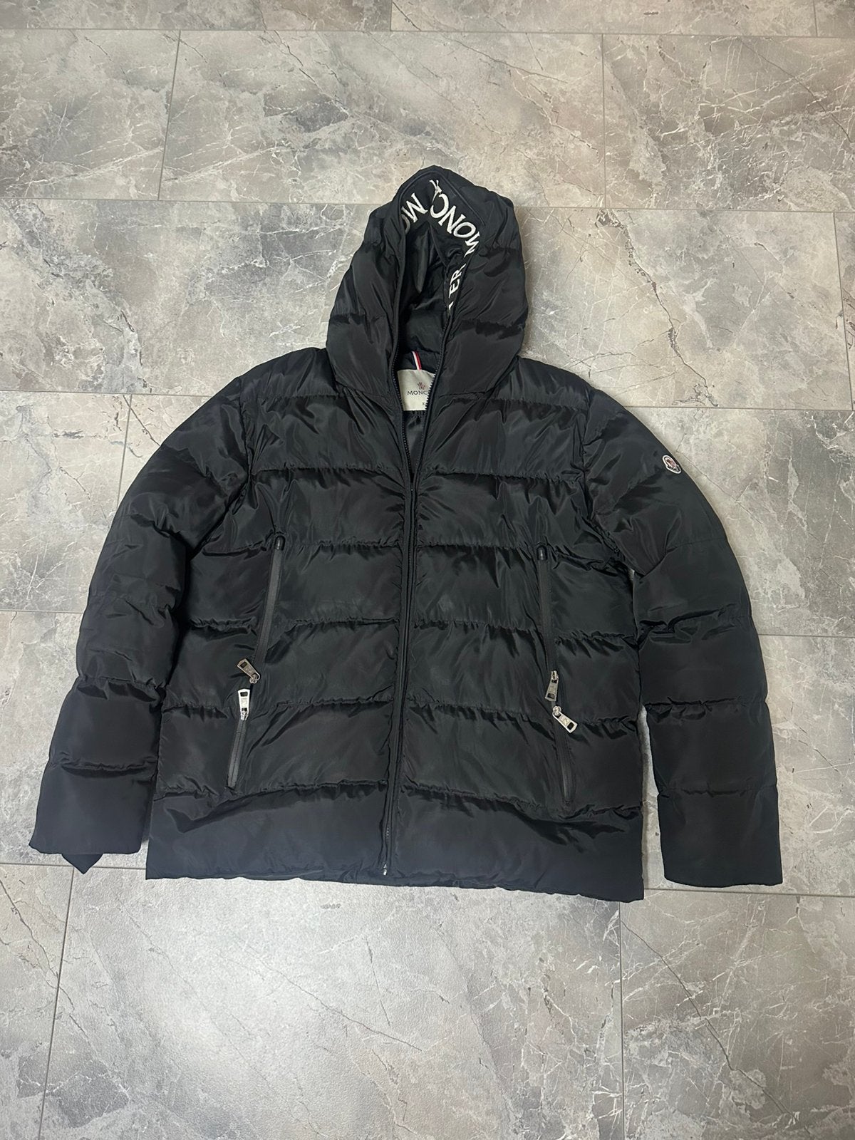 Moncler winterjas, Ophalen, Zo goed als nieuw, Zwart
