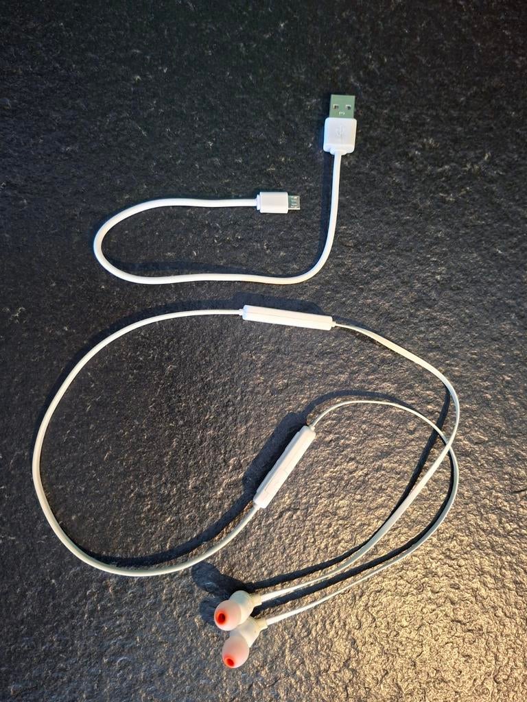 JBL Tune 110 BT, Ophalen of Verzenden, Zo goed als nieuw