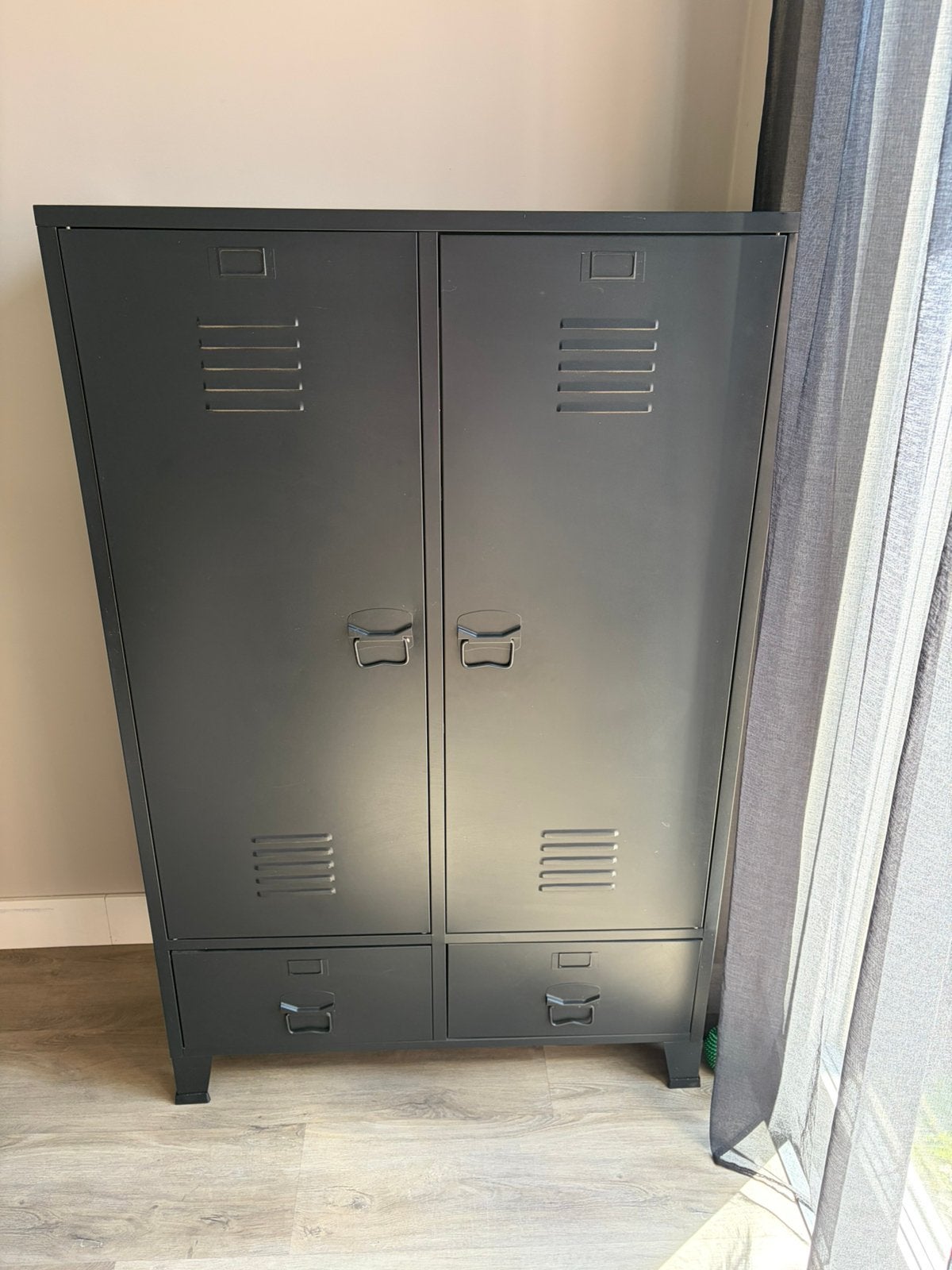 Zwarte lockerkast 140 cm – industrieel – stoere opbergkast, Ophalen, Zo goed als nieuw, Stoer&Robuust