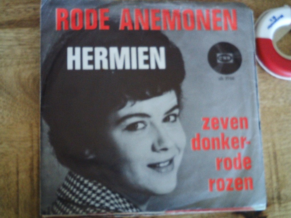 Hermien - Rode Anemonen / Zeven Donkerrode Rozen   29jul, 7 inch, Ophalen of Verzenden, Zo goed als nieuw, Fotohoes