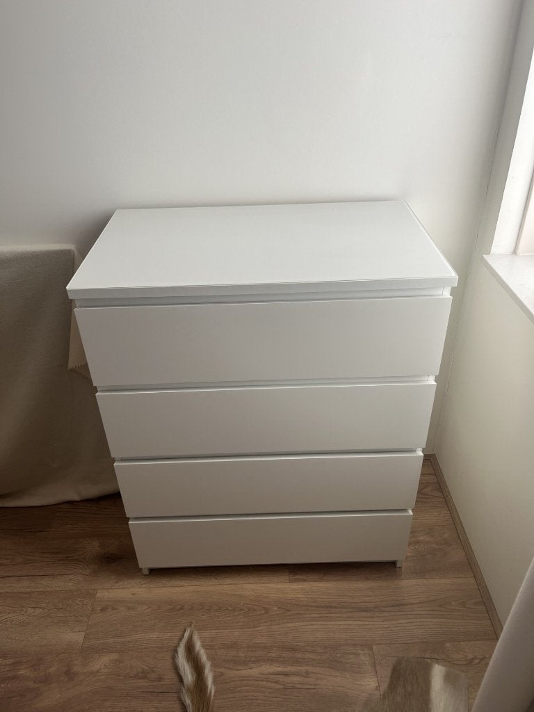 MALM ladekast 4 lades inclusief glasplaat!, Ophalen, 100 tot 150 cm, 50 tot 100 cm, Zo goed als nieuw