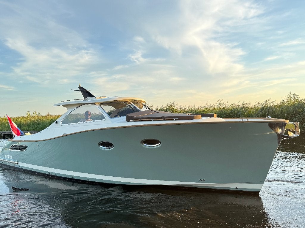 Grand Azur 33 Gagliotta Lobster / 2x Volvo Penta D4 520PK, Watersport en Boten, 3 m, Overige merken, 70 cm, 11 m