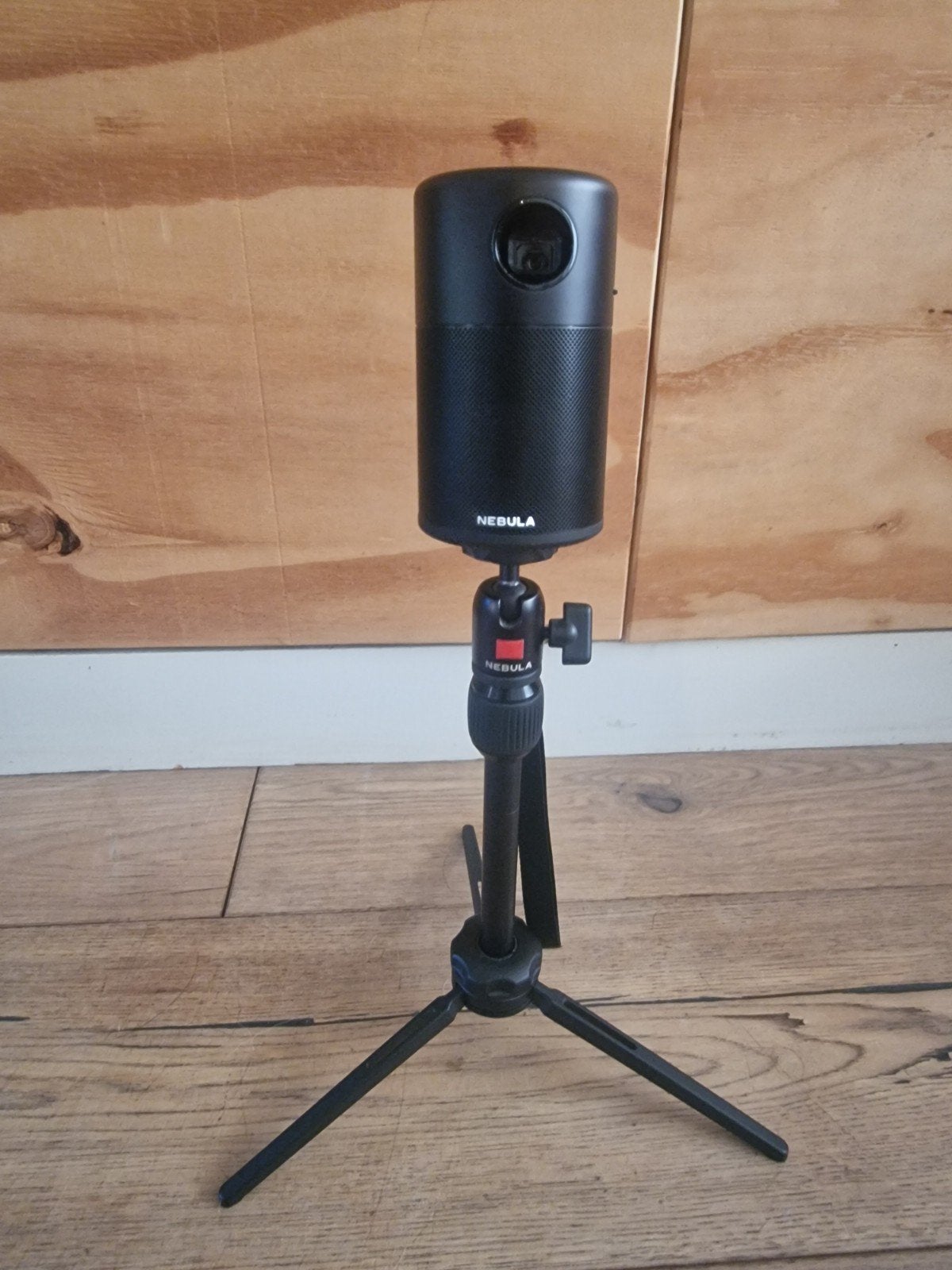 Anker Nebula draagbare beamer met statief en afstandsbedieni, LED, Ophalen of Verzenden, Overige resoluties, Anker Nebula