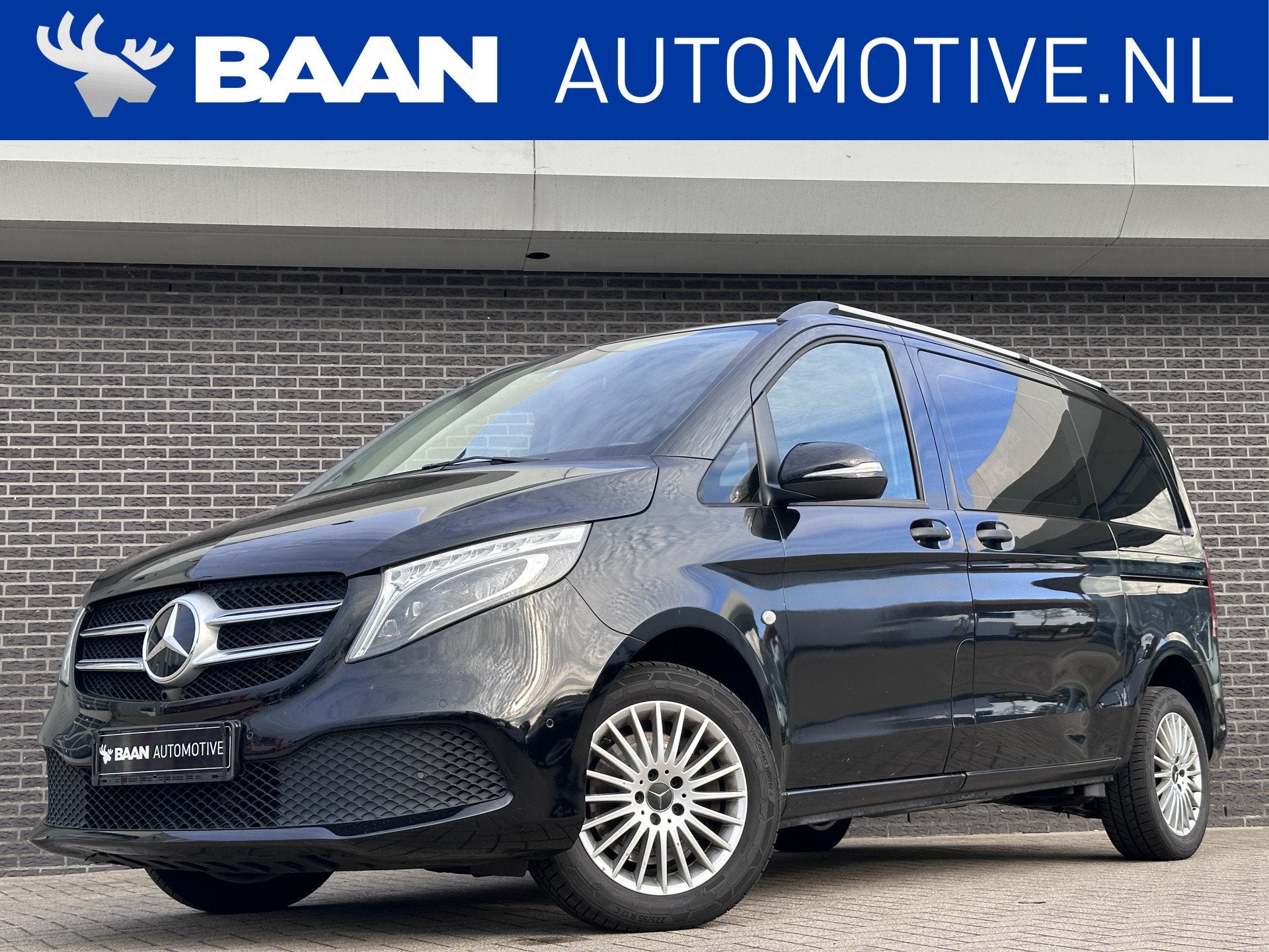 Mercedes-Benz Vito 116 CDI MIXTO BLUETEC 4X4 DC | Navigatie, Auto's, Gebruikt, 4 cilinders, 2000 kg, Zwart