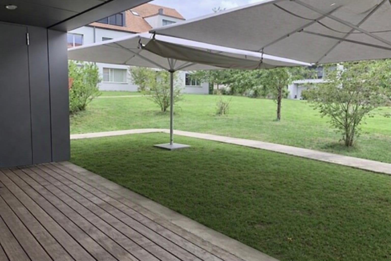 2 Grote Stevige Parasols 5x5m (uit te breiden naar 5x10m), Ophalen, Gebruikt, Meer dan 4 meter, Overige typen
