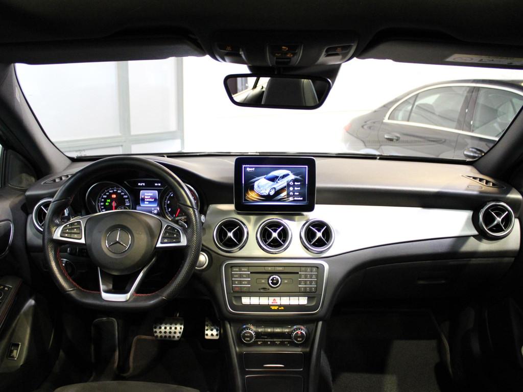 Mercedes-Benz GLA 180 Business Solution AMG, 12 maanden, Gebruikt, 4 cilinders, Leder en Stof