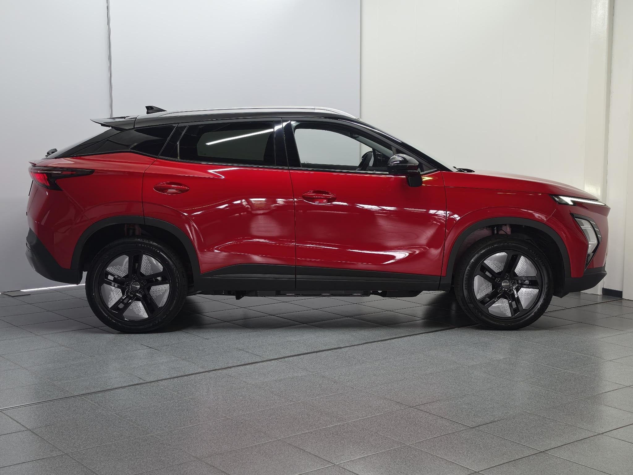 Omoda 5 EV Premium 61 kWh Schuif/kanteldak, rondom camera's,, Auto's, 12 maanden, Elektrisch, 430 km, 211 pk