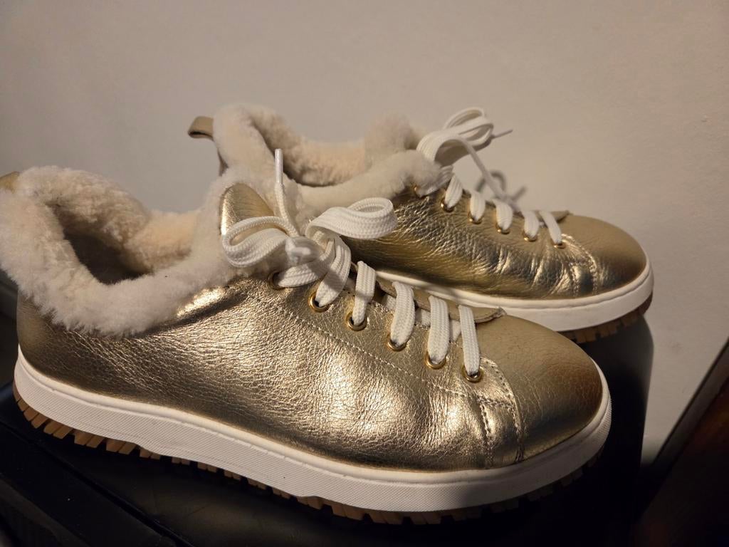 Babouche Leren Sneakers Goud Maat 44, Kleding | Dames, Schoenen, Ophalen of Verzenden, Zo goed als nieuw, Overige kleuren, Sneakers of Gympen