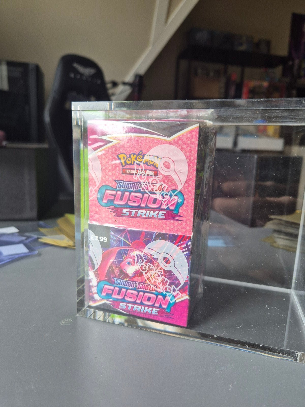 Pokemon Fusion Strike Halve Booster Box 18 packs, Hobby en Vrije tijd, Verzamelkaartspellen | Pokémon, Ophalen of Verzenden, Nieuw
