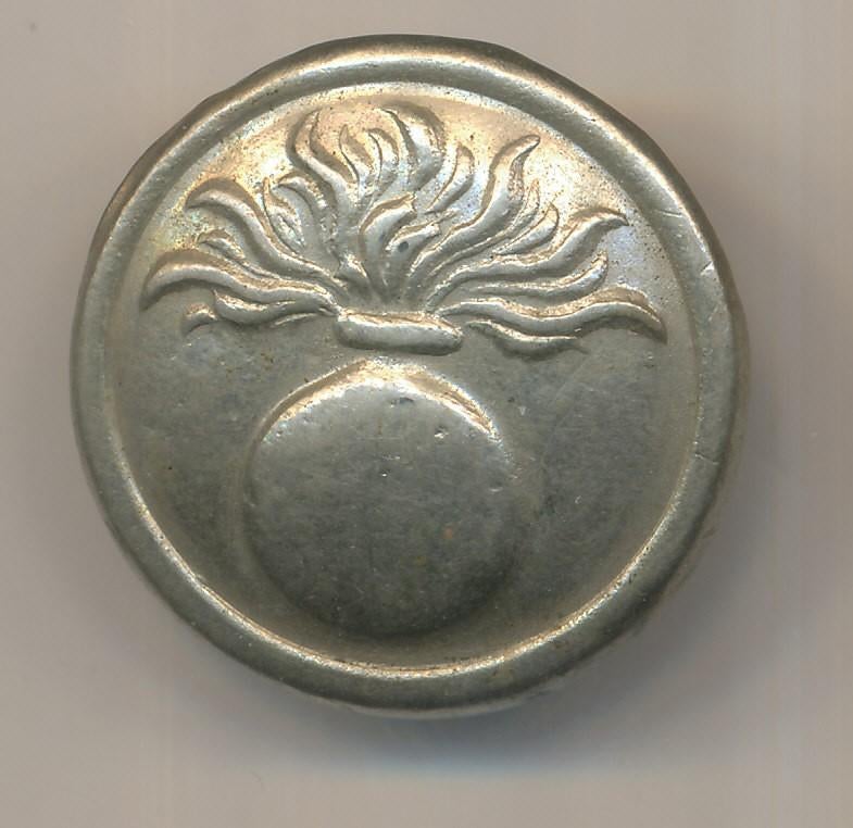 Militaire Uniformknoop - Koninklijke Marechaussee (KMar), Antiek en Kunst, Ophalen of Verzenden