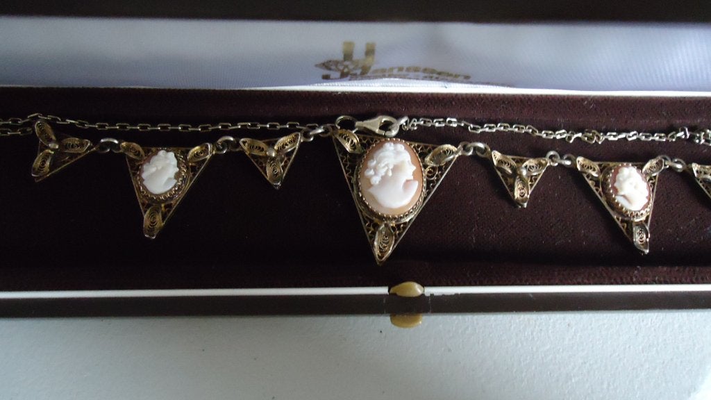 goud op zilver 925 ketting met 3 camee `s, Met hanger, Ophalen of Verzenden, Zo goed als nieuw, Goud
