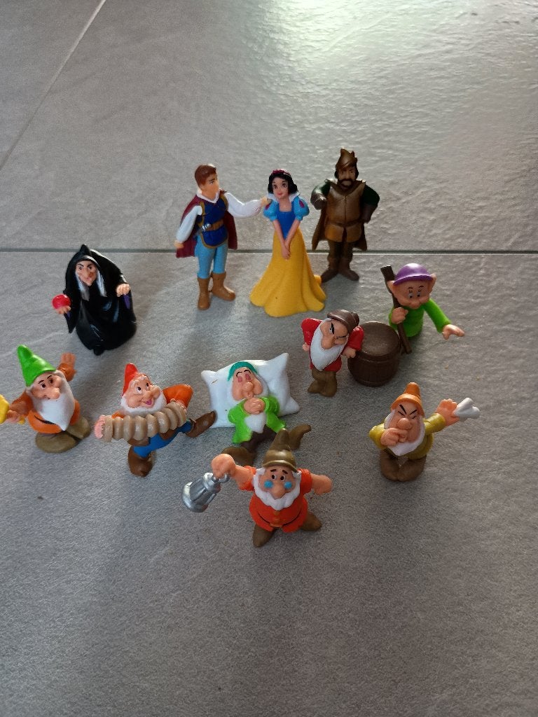 Sneeuwwitje en de 7 dwergen, Verzamelen, Ophalen of Verzenden, Sneeuwwitje of Doornroosje, Zo goed als nieuw, Beeldje of Figuurtje