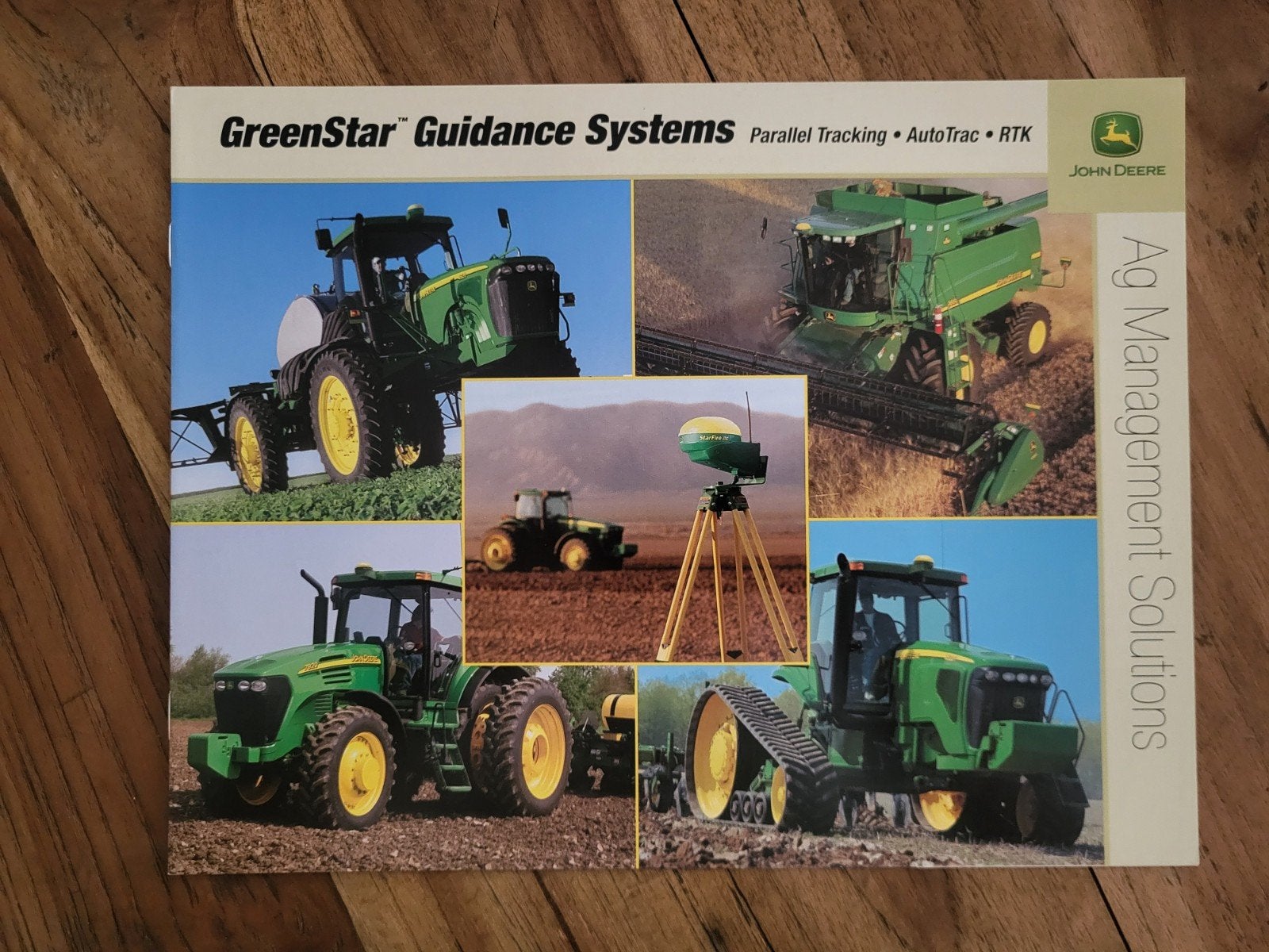 tractor folder John Deere GreenStar Guidance Systems, Ophalen of Verzenden, Zo goed als nieuw