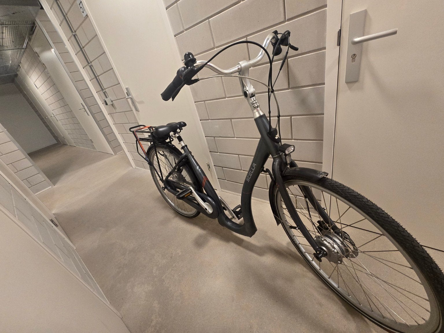 Stella Nantes FDST E-bike– 705,6 Wh– slechts 200 km gereden, Fietsen en Brommers, Ophalen, Zo goed als nieuw, Overige merken