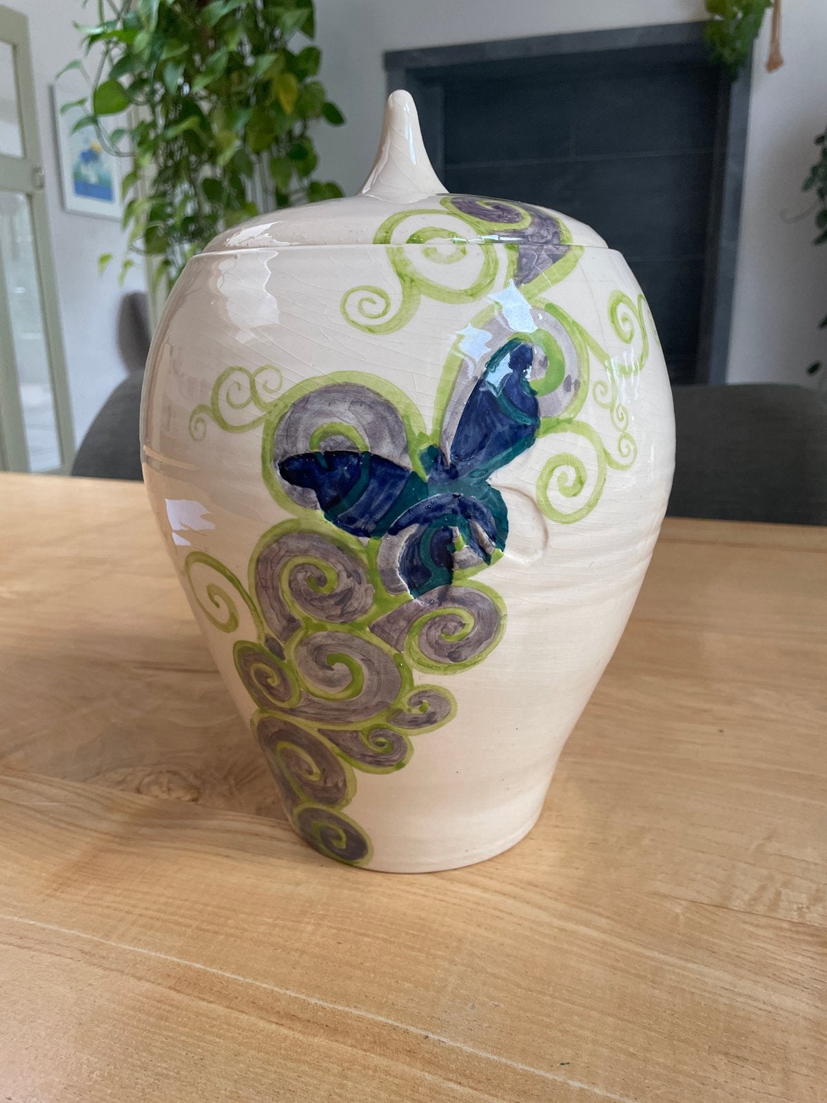 Grote handgemaakte en beschilderde pot met deksel, Antiek en Kunst, Ophalen of Verzenden