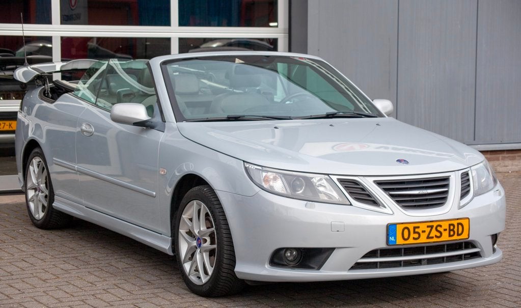 Saab 9-3 Cabrio 1.8t Vector Spring Edition automaat, 1998 cc, Gebruikt, Zwart, 4 cilinders