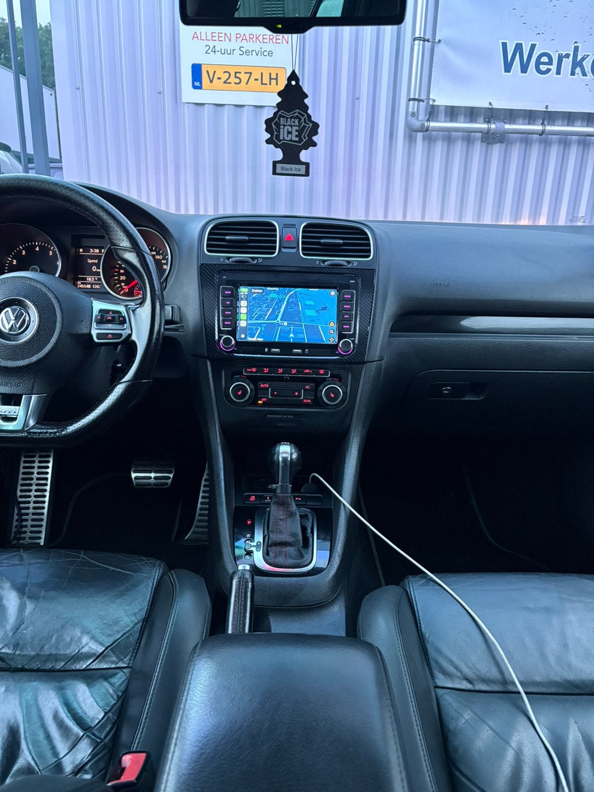 Volkswagen Golf 2.0 GTI 155KW 2009 Zwart Full options, 4 cilinders, Zwart, 14 km/l, 350 pk