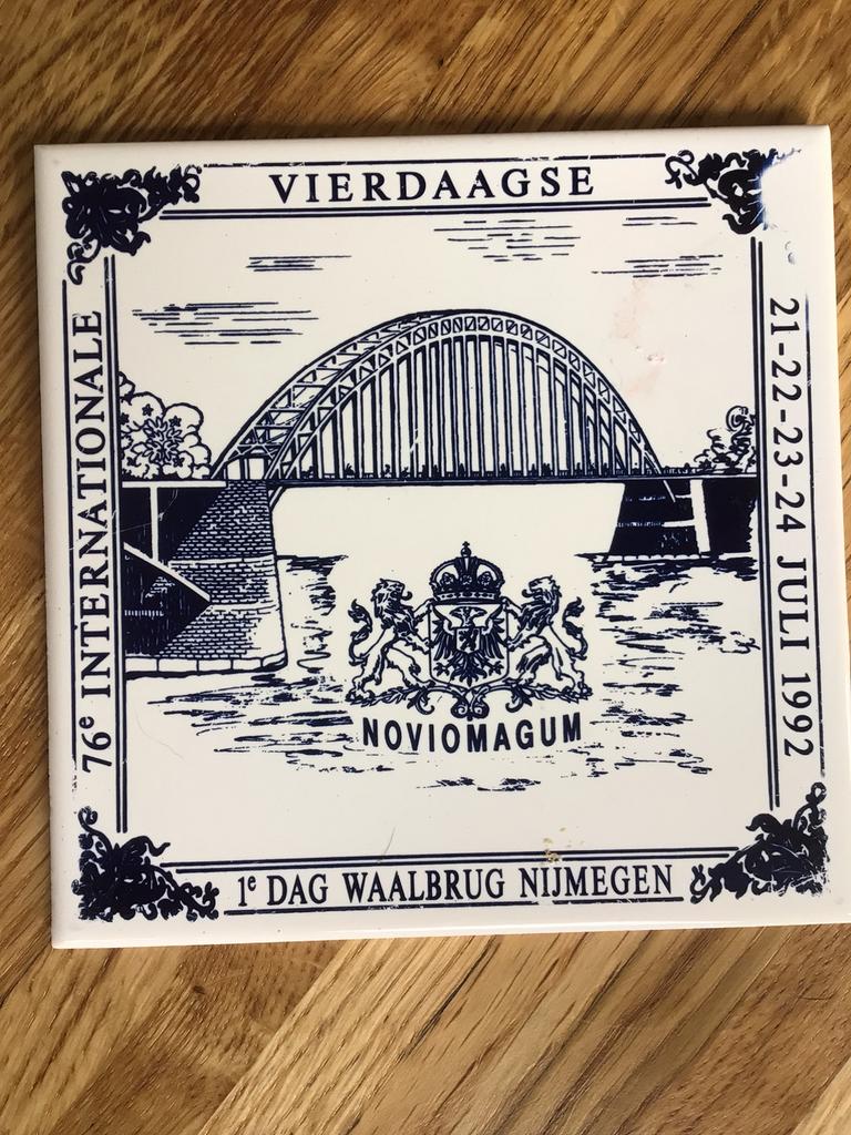 Vierdaagse Nijmegen, tegel 1992, dag 1, waalbrug, Ophalen of Verzenden