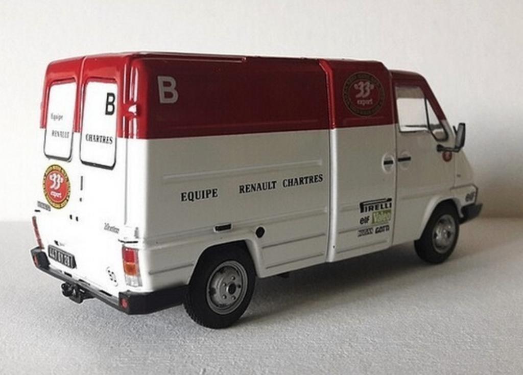 Renault Master Team Chartres 1/43 Rallye Assistance # 79, Verzenden, Nieuw, Bus of Vrachtwagen, Overige merken