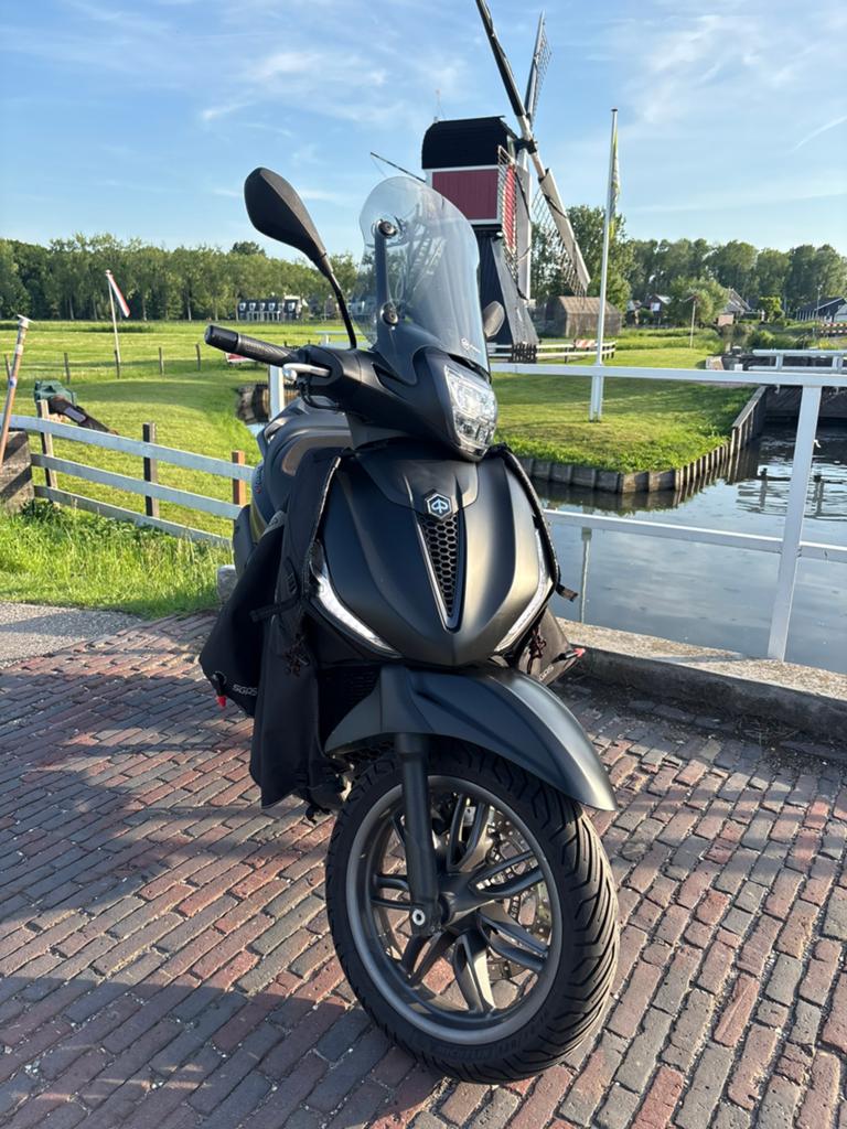 Piaggio beverly 400 hpe 2022, Overige modellen, Ophalen of Verzenden, Zo goed als nieuw, Benzine