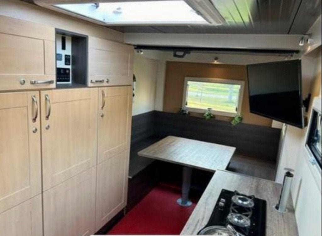 Foto 9 van Unieke RAW Adventure Caravan | Dubbelasser  Off-Grid