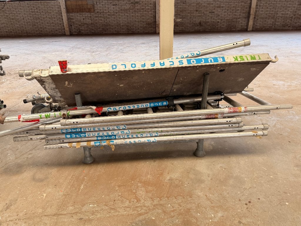 Rolsteiger smal 70x200cm 6m1 (Niet geheel compleet), Doe-het-zelf en Verbouw, Ophalen, Gebruikt, Rolsteiger of Kamersteiger, 2 tot 5 meter