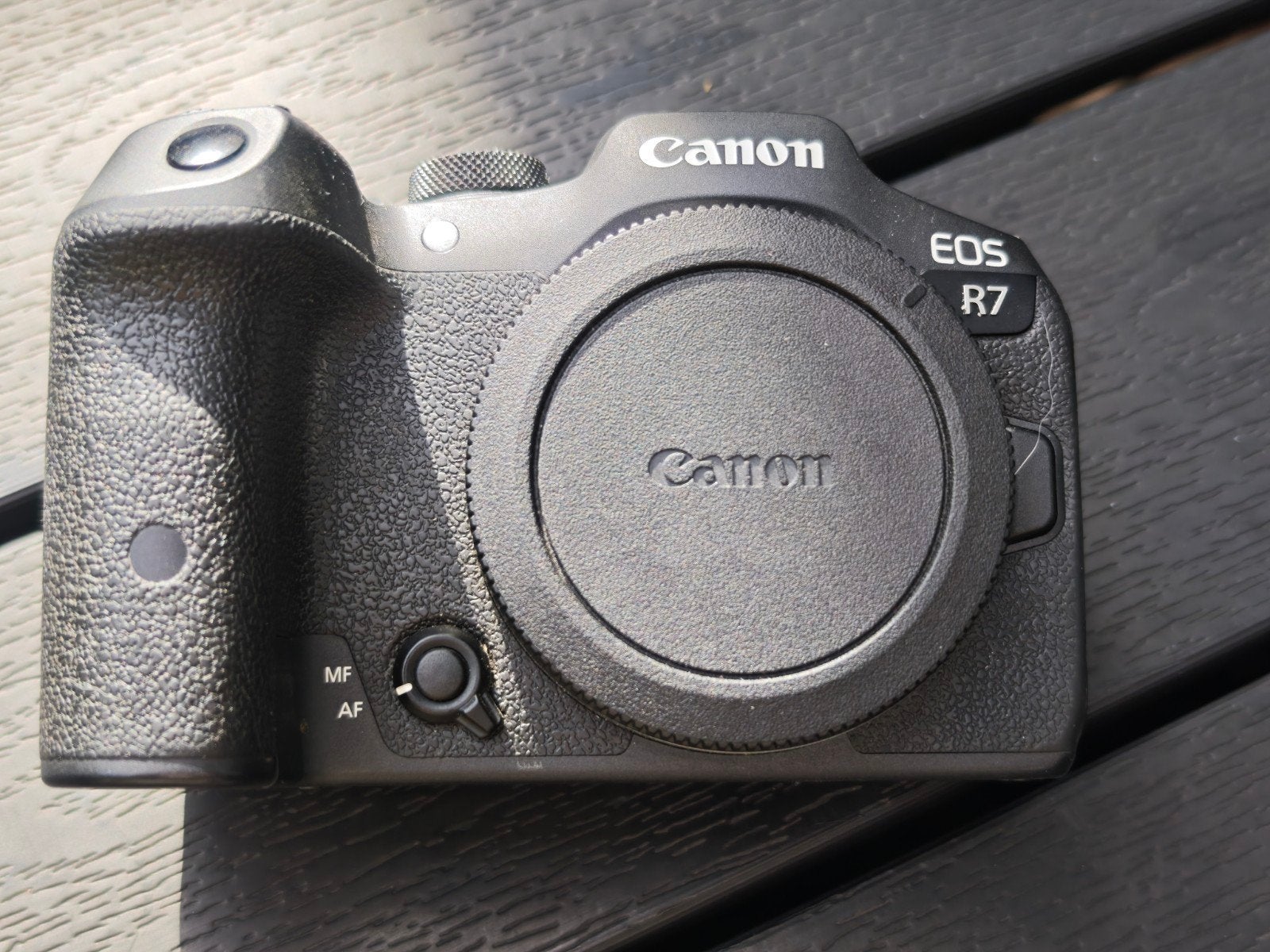 Canon EOS R7 Systeemcamera - Zo goed als nieuw, Ophalen, Accu, Canon, Zo goed als nieuw