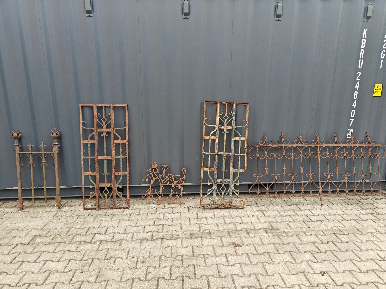 Diverse antieke sierhekwerken, Ophalen, Gebruikt, IJzer, Sierhekwerk