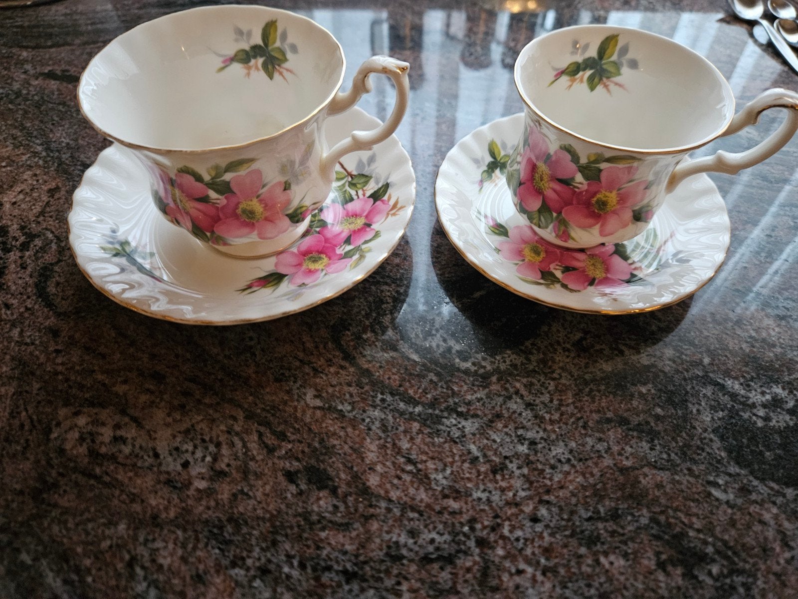 Royal Albert Prairie Rose theekopjes en schotels (2 sets), Ophalen of Verzenden