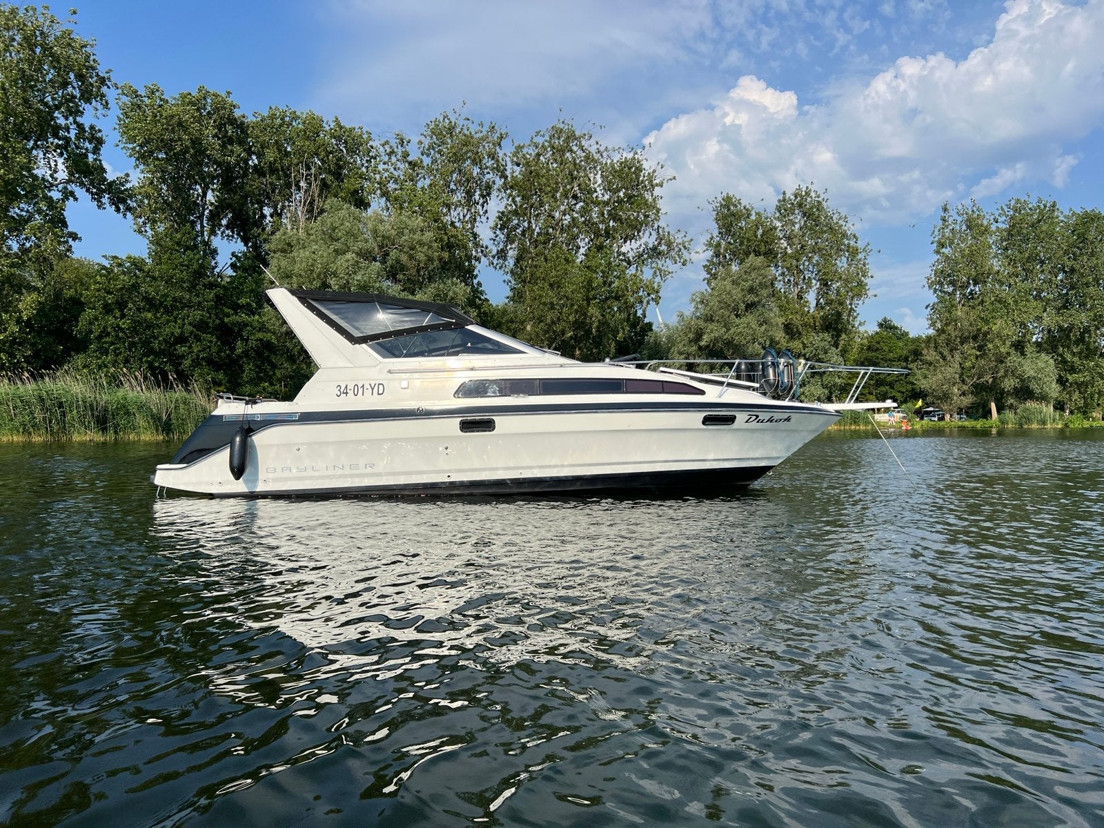 Bayliner 2855 – 1991 – MerCruiser 5.7 MPI 300 pk., 9 m, Gebruikt, Biminitop, 80 cm