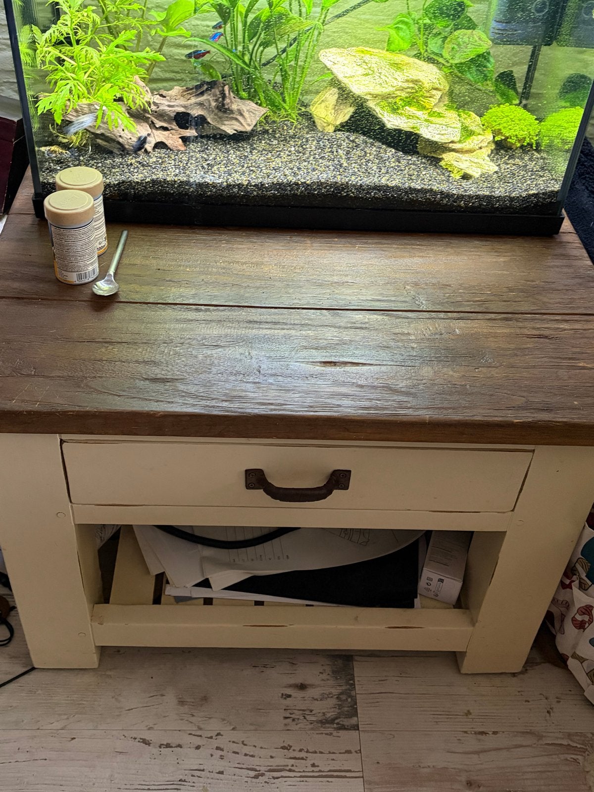 Houten bijzettafel/salontafel met lade, Gebruikt, 55 tot 75 cm, Rechthoekig, Hout