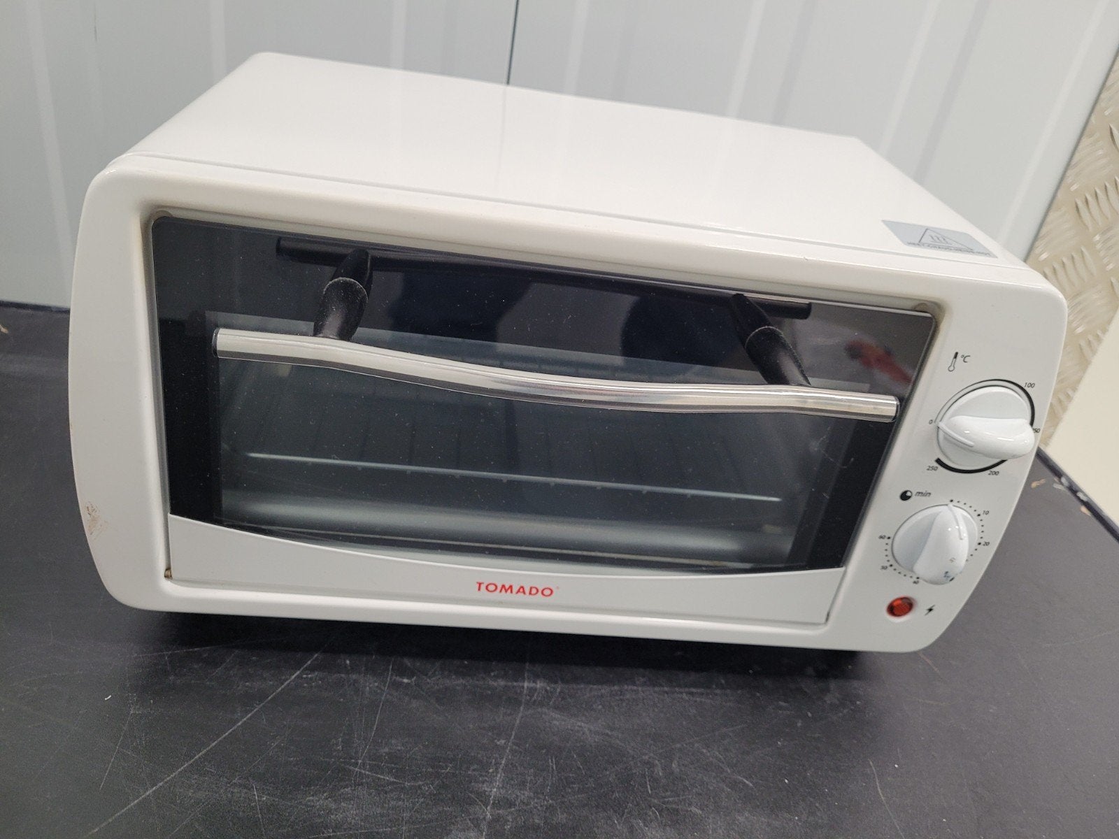 Tomado mini oven TM-2402, Witgoed en Apparatuur, Ovens, Zo goed als nieuw, Vrijstaand, Mini-oven, Overige merken, Minder dan 45 cm