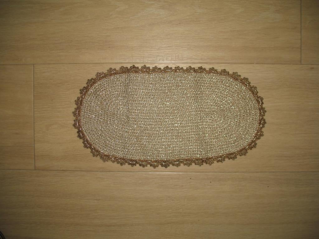 Gehaakt Goudklr Lurex Kleedje + Bronsklr. Sierrand Vintage, Hobby en Vrije tijd, Breien en Haken, Ophalen of Verzenden, Zo goed als nieuw