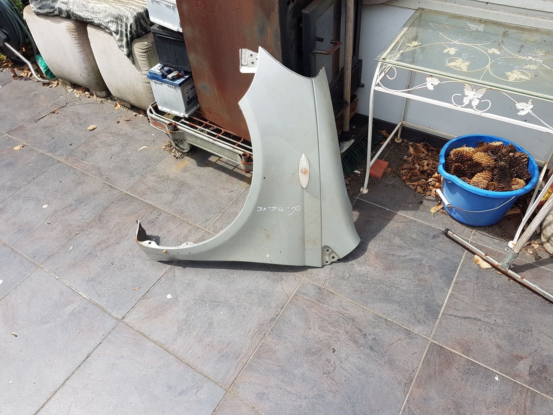 TOYOTA YARIS VOORSCHERM LINKS BJ 2000 TOT 2006, Gebruikt, -, -, Ophalen of Verzenden