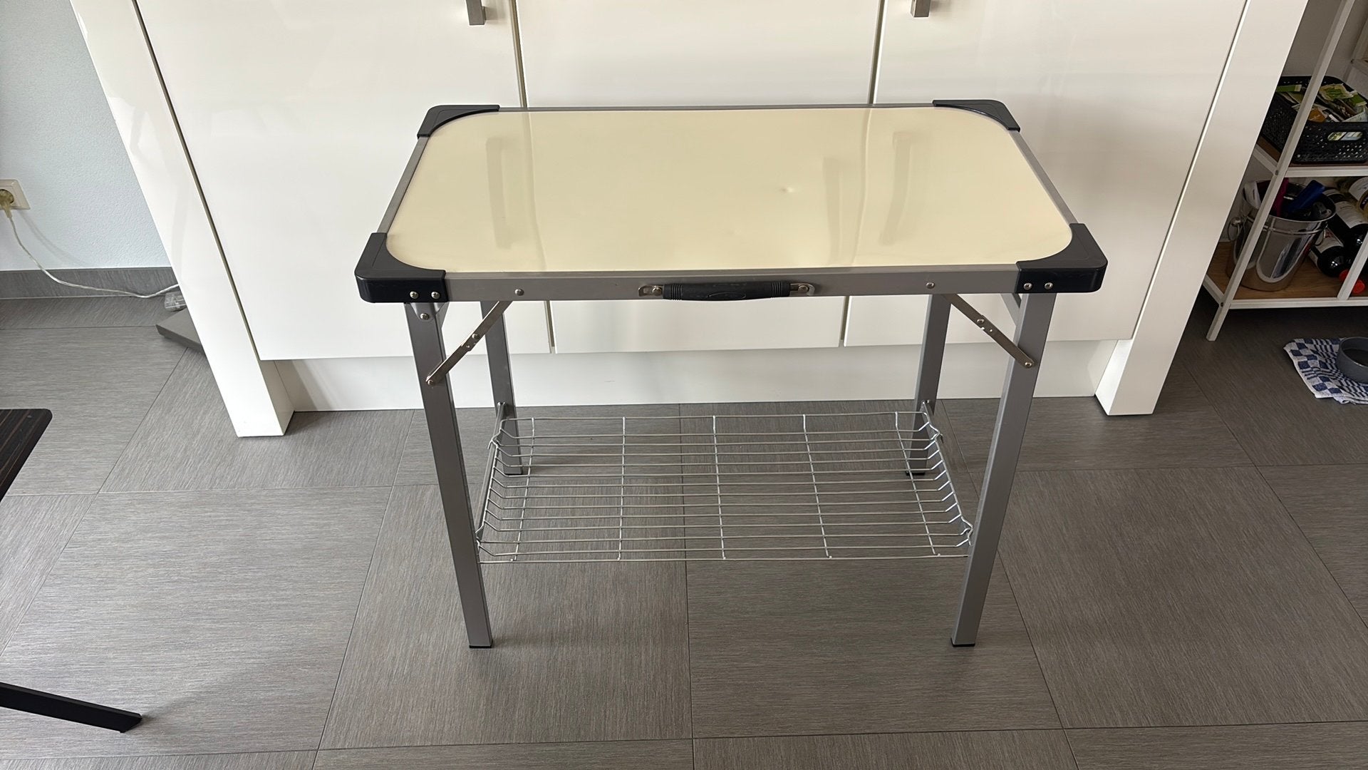 Tafeltje, Ophalen, Zo goed als nieuw, Campingtafel