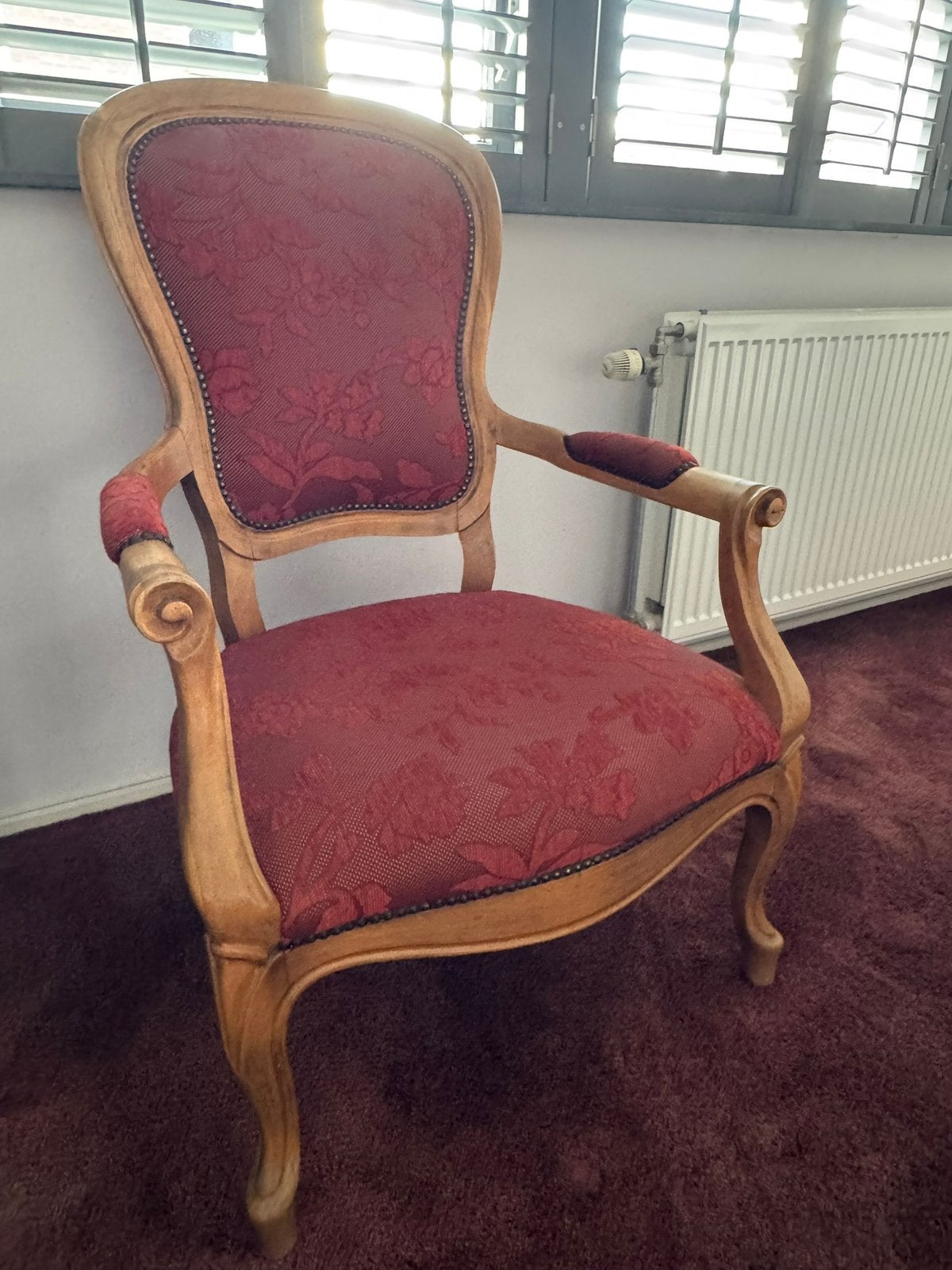 Antieke stoel, Opnieuw gestoffeerd, Ophalen