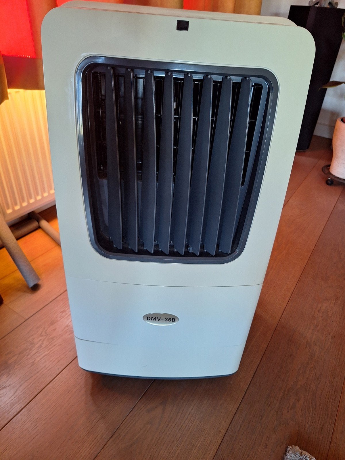 Mobiele airco DMV-36B, Witgoed en Apparatuur, Airco's, Ophalen, Koelen en Ontvochtigen, Minder dan 60 m³, 3 snelheden of meer