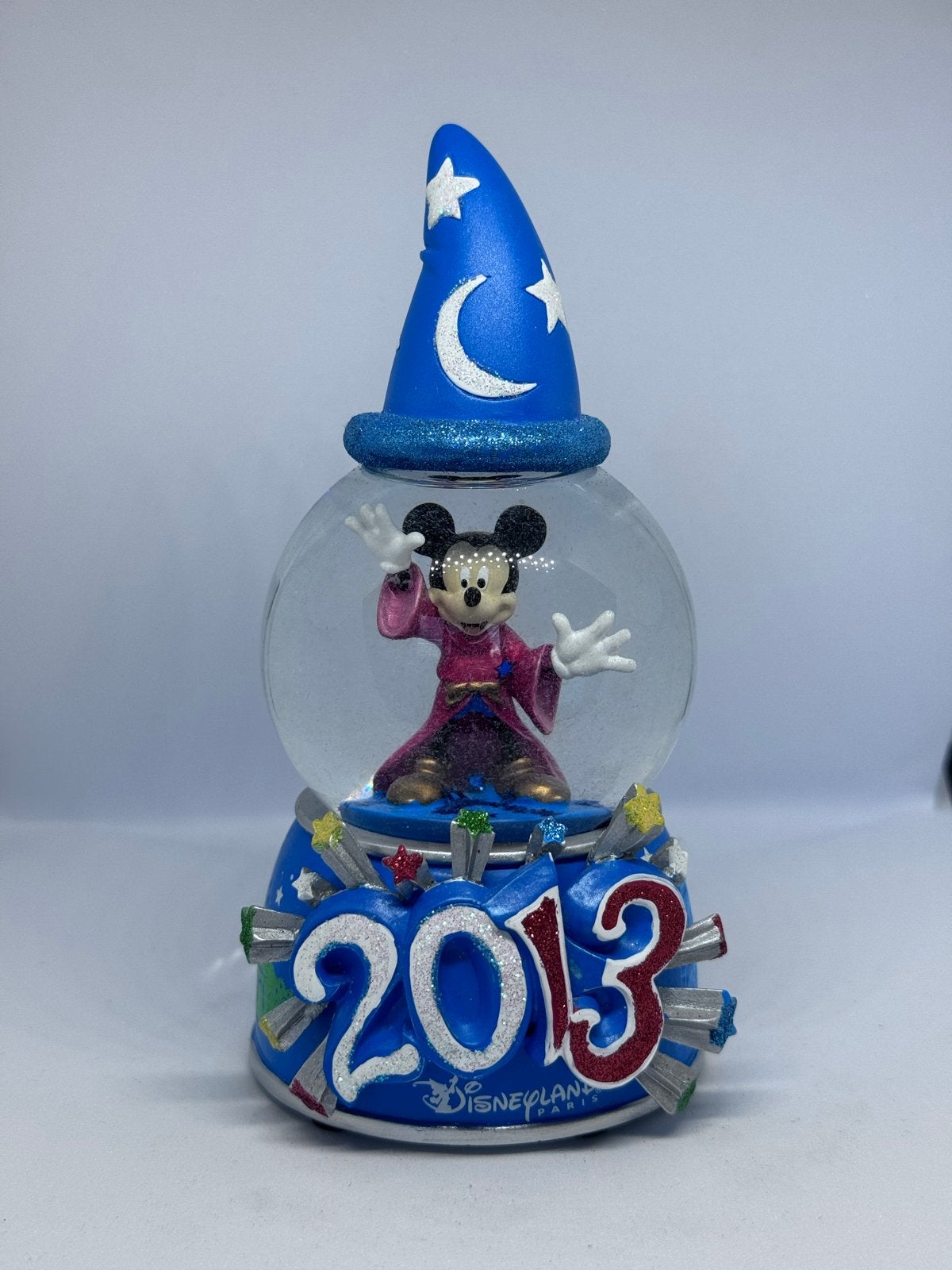 Disney Mickey Mouse Tovenaar Sneeuwbol 2013 Disneyland, Verzamelen, Disney, Ophalen of Verzenden, Mickey Mouse, Gebruikt, Beeldje of Figuurtje