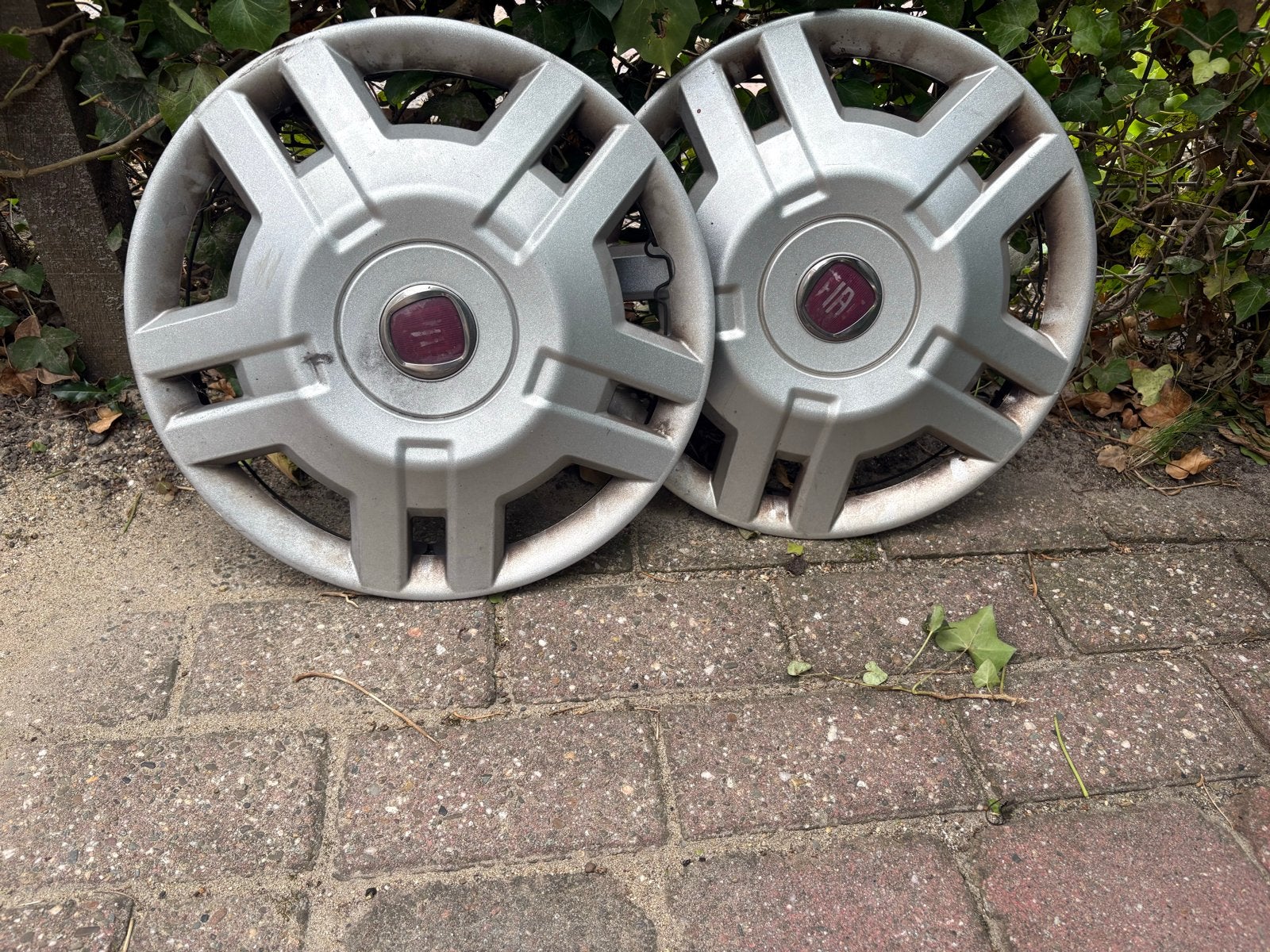 Wieldoppen 2 stuks 14 inch, Auto diversen, Wieldoppen, Ophalen, Gebruikt