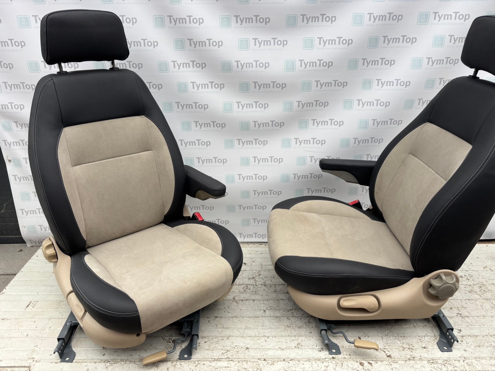 Stoelen draaistoelen camper bus Volkswagen Mercedes voorkant, Ophalen, Tymtop5@gmail.com, 3161ek, Volkswagen