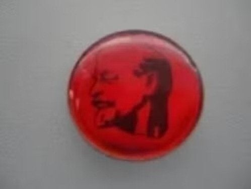Oude USSR button/speld , Lenin Leader Communist Politician, Verzenden, Zo goed als nieuw, Overige onderwerpen, Button