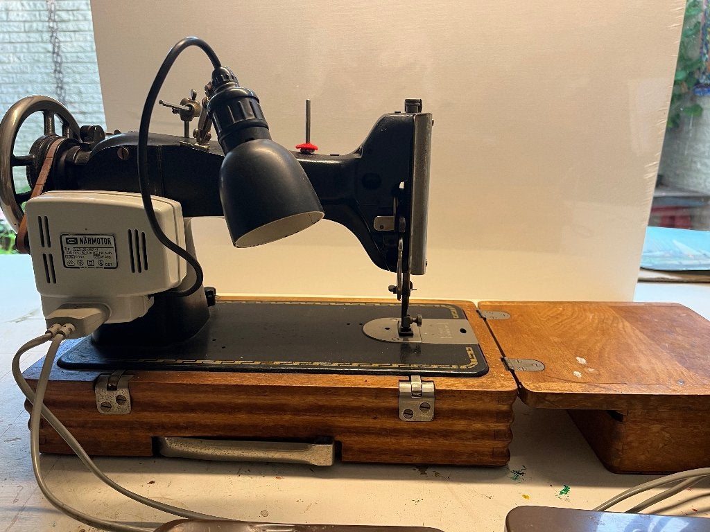 Vintage Pfaff 130 Naaimachine met Motor en Pedalen, Ophalen, Gebruikt, Naaimachine, Pfaff