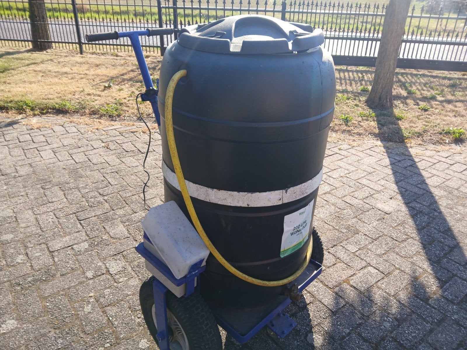 verrijbaar watervat met electrische pomp, Ophalen of Verzenden, Compost