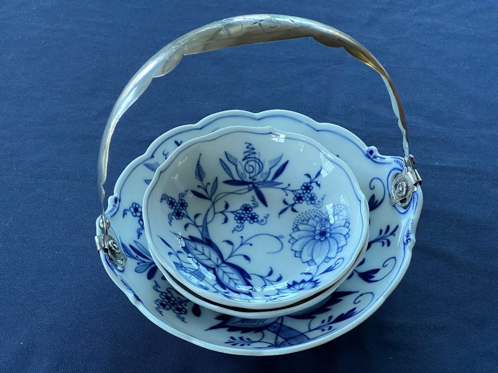 HENGSEL(ZILVER) SCHAALTJE+2 PETITFOUR BORDJES ZWIEBELMUSTER, Antiek en Kunst, Verzenden