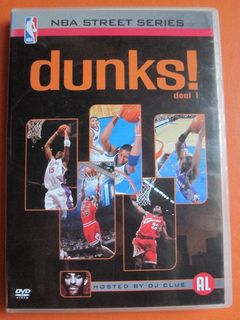 Dunks! Deel 1, Zo goed als nieuw, Engels, Basketbal, Alle leeftijden