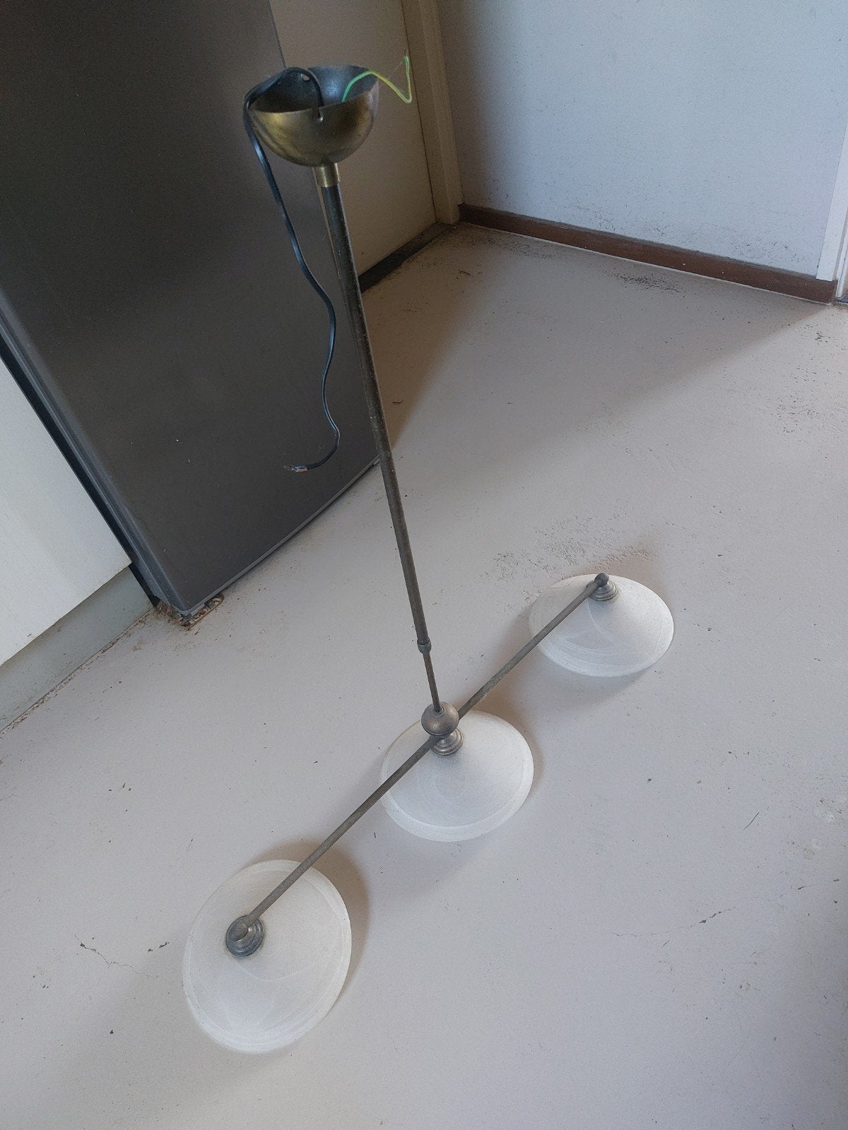 Verstelbare Plafondlamp met 3 Melkwitte Glaskapjes, Ophalen, Gebruikt, Glas